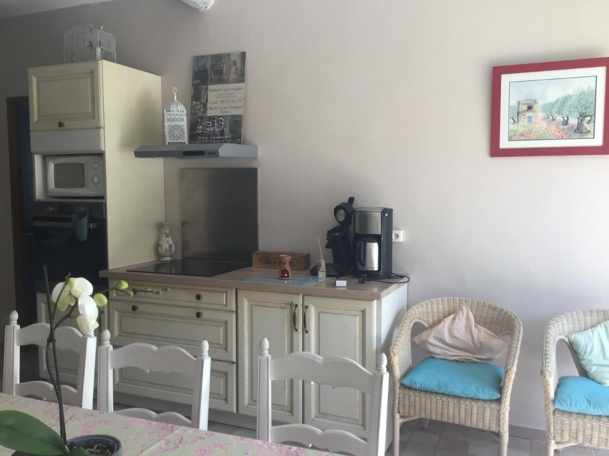 Mas De La Grave Bed and Breakfast Althen-des-Paluds Εξωτερικό φωτογραφία