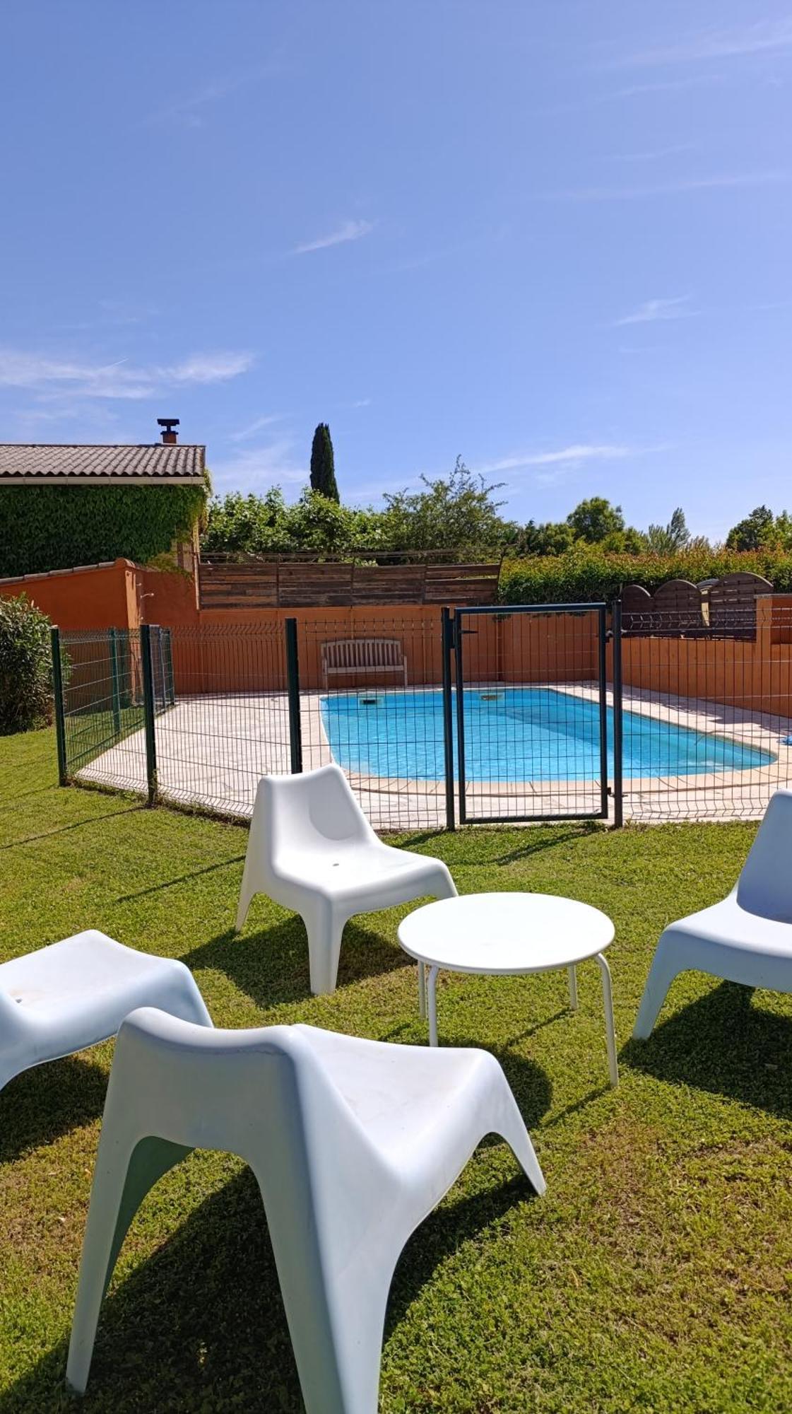 Mas De La Grave Bed and Breakfast Althen-des-Paluds Εξωτερικό φωτογραφία